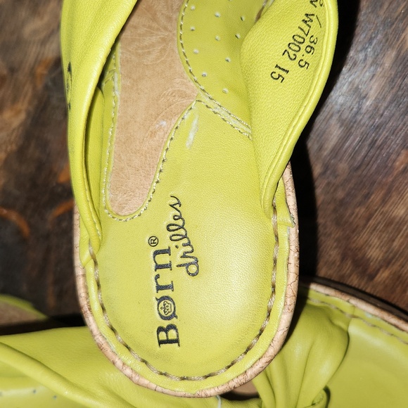 Born Drilles Green Leather Sandals - Picture 5 of 10